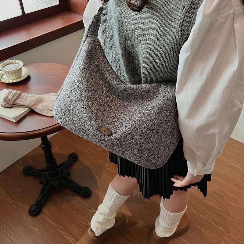 Autumn and Winter Woolen Bag Women's Large-capacity New Casual Simple Shoulder Bag Foreign Versatile Commuter Tote Bag