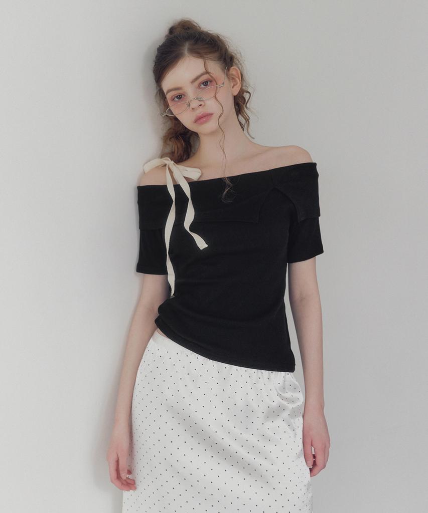 Teuwi Petite Strap One-Shoulder Short Sleeve T-Shirt