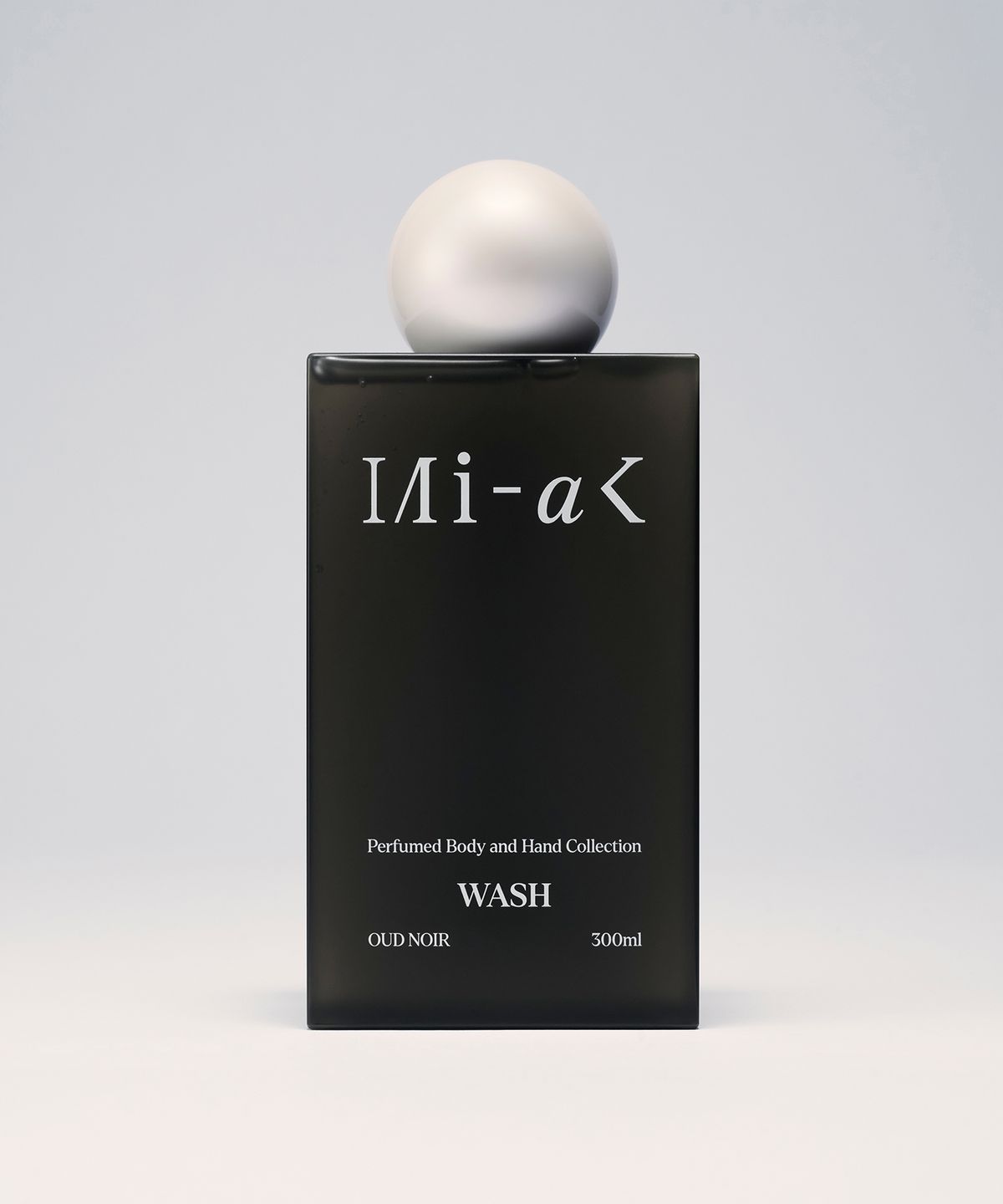 Eau de Noir Perfumed Body & Hand Wash 300ml