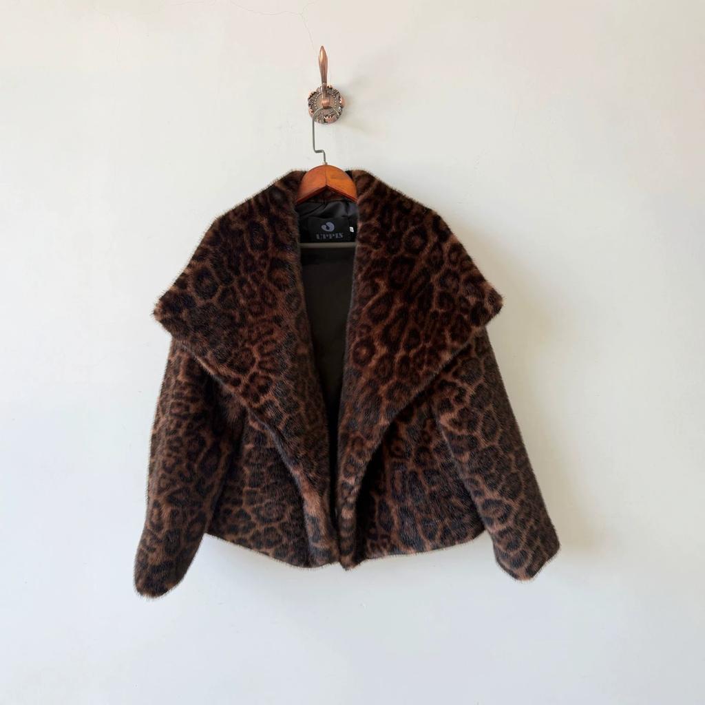 Vintage European and American style large lapel collar mink hair jacket female leopard print large lapel imitation fur coat casual < unk >