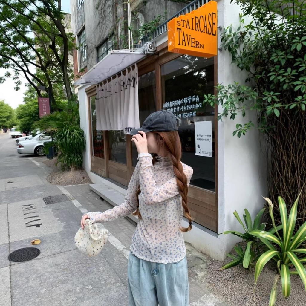 Design sense turtleneck blue floral long-sleeved T-shirt women's spring Korean sweet fungus edge slightly transparent bottoming shirt top
