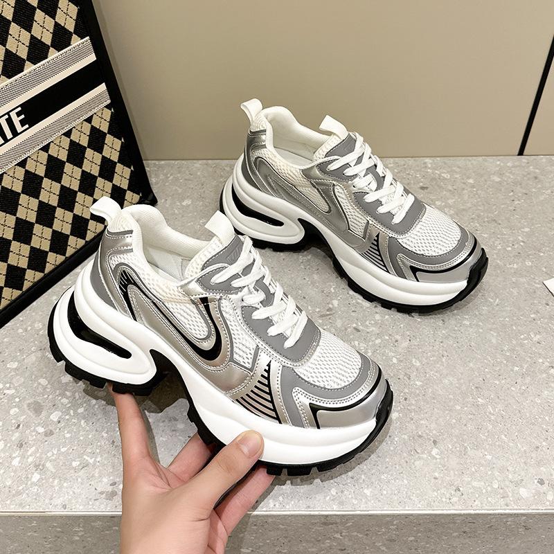 

Маленький размер платформа серебристые модные папины кроссовки женские новые универсальные повседневные туфли увеличивающие рост легкие спортивные кроссовки трендовая обувь 40