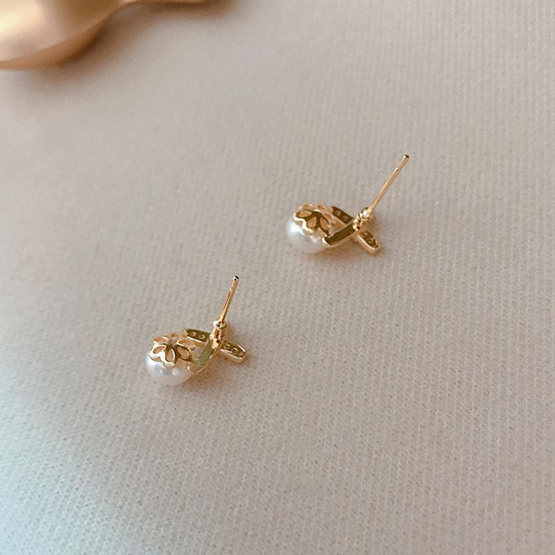 S925 Silver Needle Stud Earrings - Silver Pearl Cross Design Fashionable Earrings