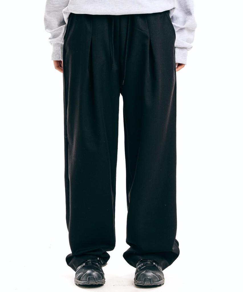 Descheuis One-Pleat Wide Fit Slacks_Black
