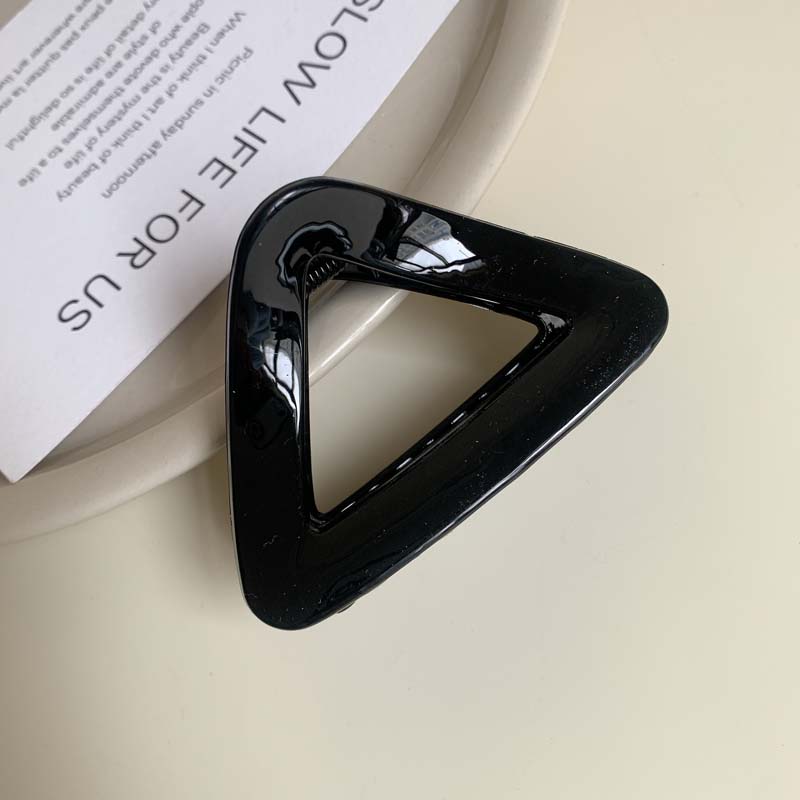 

Vintage Acetate Triangle Hair Claw Clip For Women Elegant Sweet Hollow Geometric Shark Clips Half Hair Tie Clip Hair Accessories