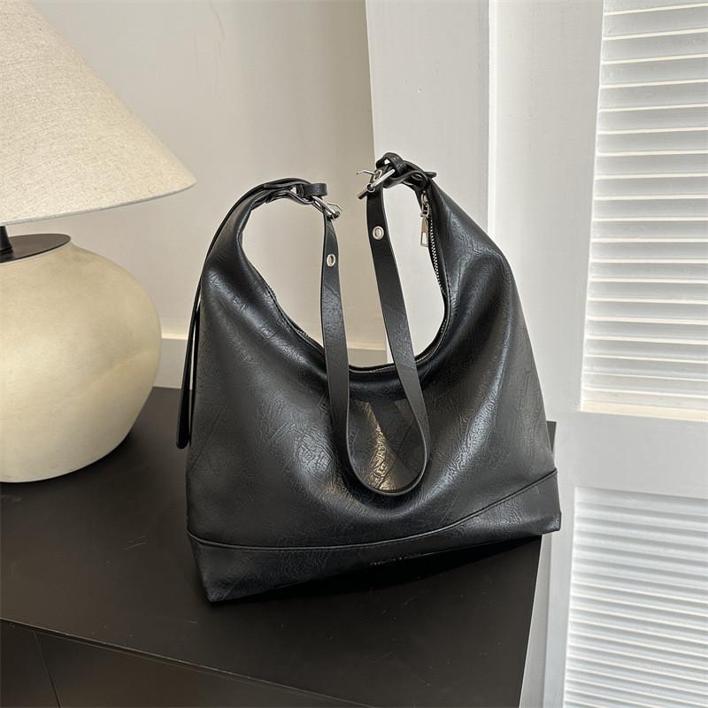Chic Urban Simple Large Capacity Pu Leather Tote Bag For Women In Black And White