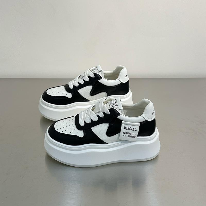 Thick-soled heightening little white shoes women's shoes 2025 spring and summer new leather muffin casual sports board shoes big head bread shoes