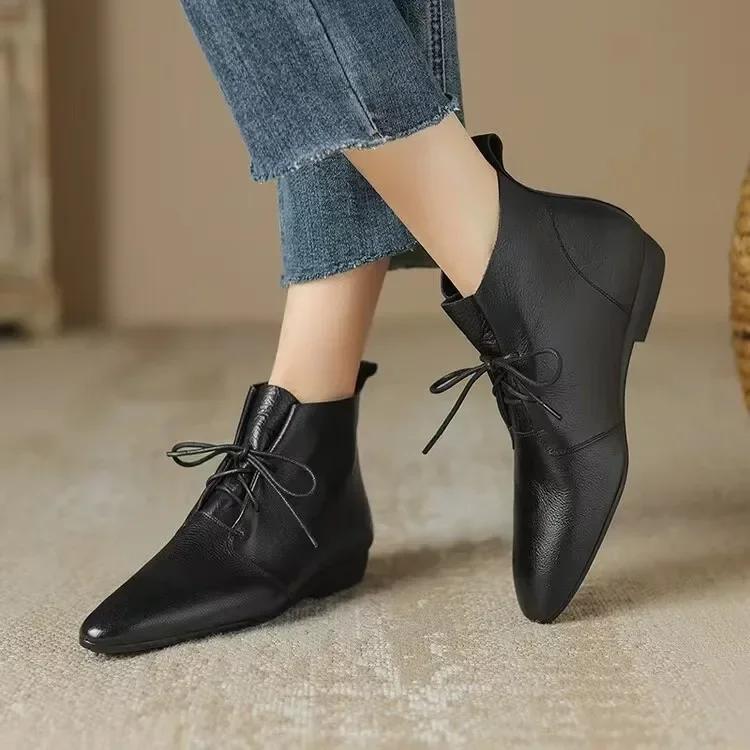 Fashion Hot Selling Retro Pointed Toe Lace-up Boots for Women Low-heeled 2025 New Style and Bare Boot Comfortable Soft Leather Versatile