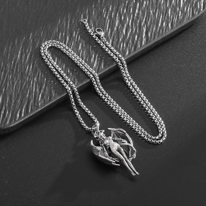Collana Pendente alla Moda Stile Strega Diavolo Alato Gotico Gioielli da Strega Retrò