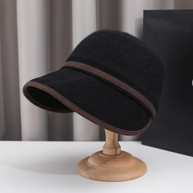 High Quality Elegant Fashion Hat Women's Autumn and Winter New Equestrian Hat Wide Brim Show Face Ducktongue Bucket Hat