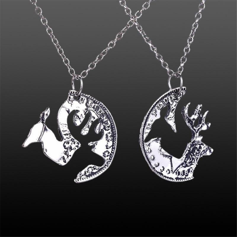 2 pcs/pair romantic fashion black camel Pendants Necklaces with elk deer necklace Exaggeration Lover Necklace Jewelry? (Color: Black)