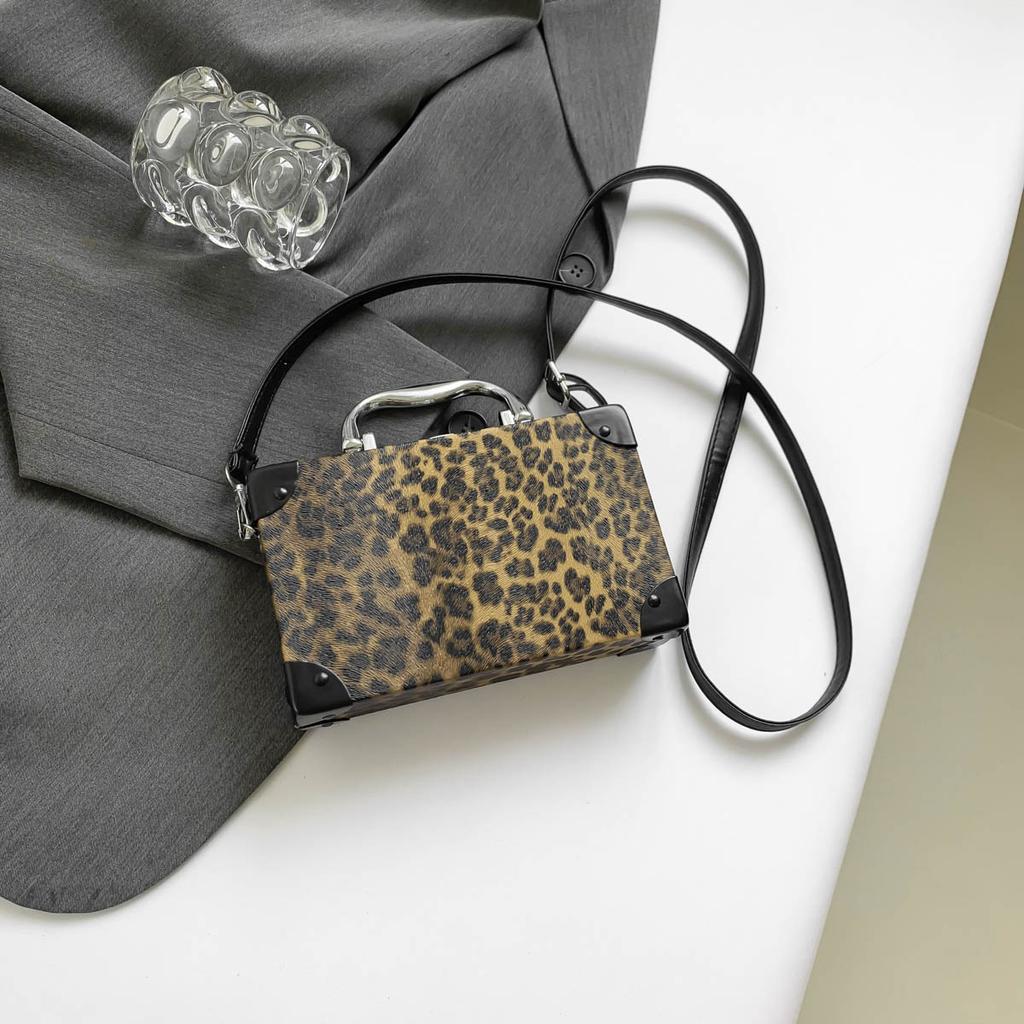 Bolsa Crossbody Novo estilo bolsa pequena quadrada crossbody Personalidade rádio caixa pequena Bolsa de ombro único bolsa caixa de gravador