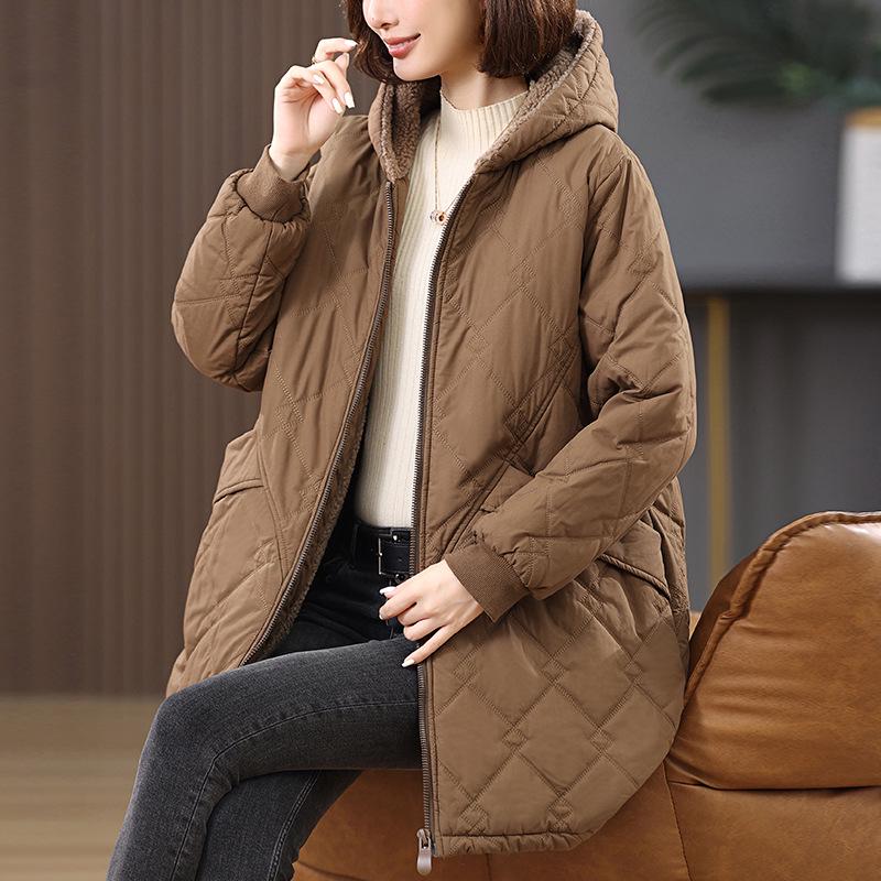 Mid-Length Women's Fleece-Lined Cotton Jacket: 2024 Retro Casual, Loose, Warm, and Thickened Winter Coat.