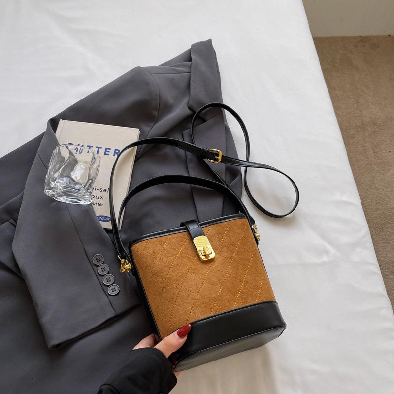 Herbst einfache Handtasche kleine Tasche Damen neue hochwertige Beuteltasche Rautenmuster lässige Schulter-Umhängetasche