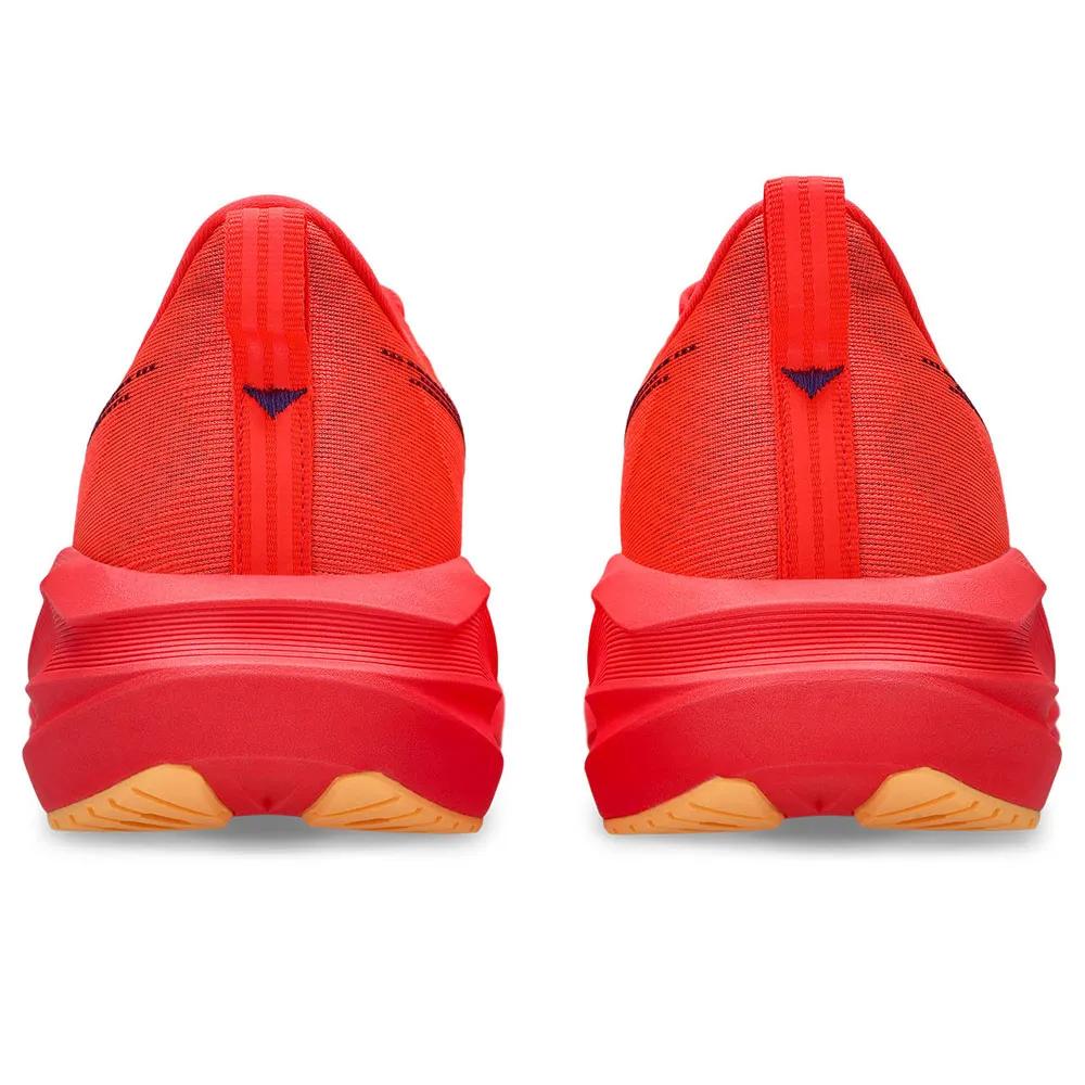 Asics Běžecké boty Novablast 5