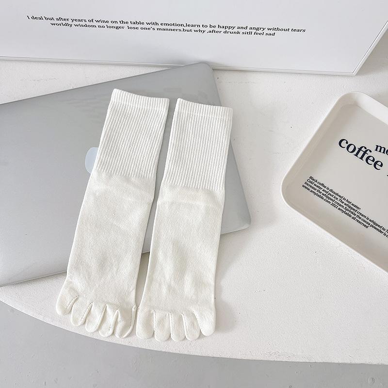 Female Spring and Autumn Pure Color Sports Deodorant Sweat Absorption High Help Breathable In The Tube Five Finger Cotton Socks