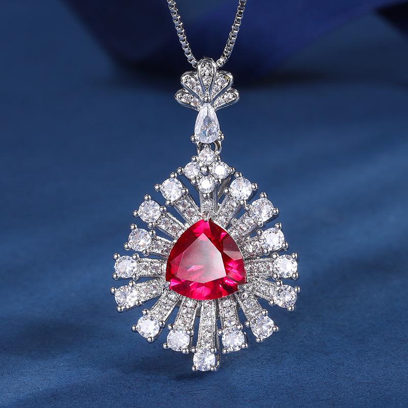 Jewelry Retro Simulation Colored Treasure Fat Triangle Hollow Inlaid Temperament Pendant Necklace 10 * 10