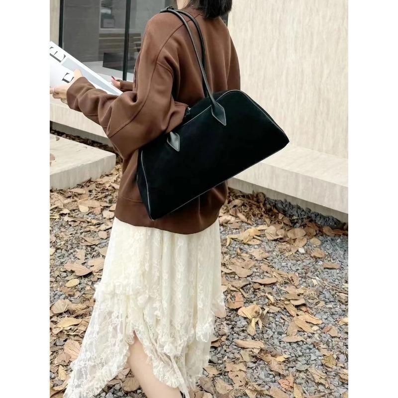 

High end suede women s bag, large capacity Bost armpit bag, versatile and fashiable bowling frosted leather shoulder bag чёрный