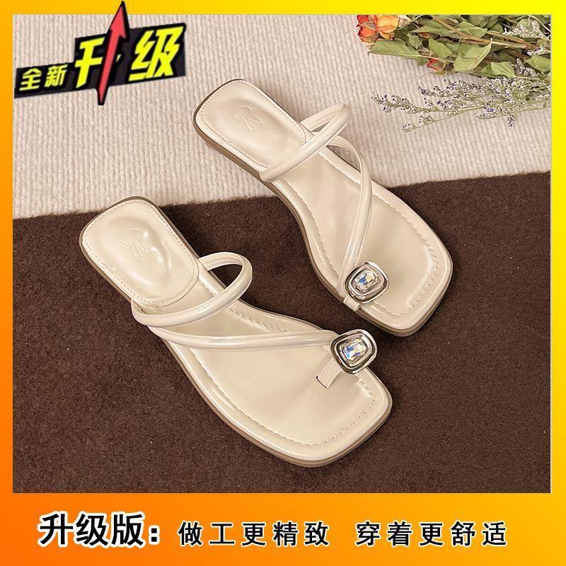 Flat-bottomed Beach Flip-flops Women's Summer Outer Wear 2025 New Low-heeled Foot Pinch Fashion Square Head Cover Toe Cool Slippers
