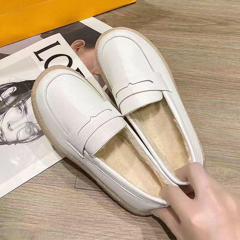 2025 Women's Versatile Soft Sole Flat Nurse Shoes - White Leather for Spring & Autumn