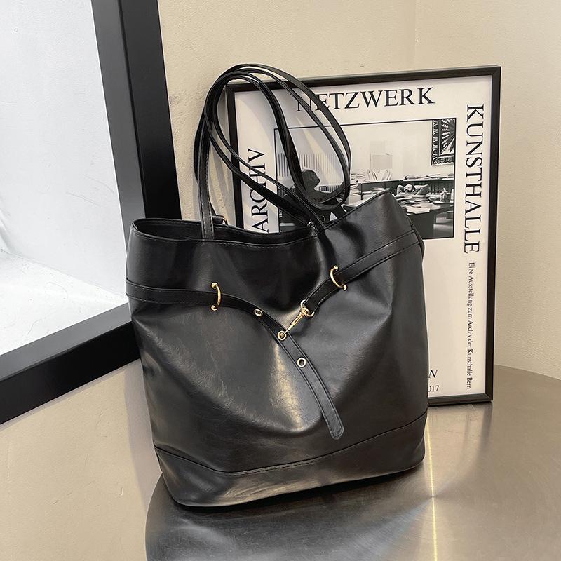 Retro Fashion Casual Underarm Tote Bag Women's 2025 Autumn and Winter New Trend Versatile Shoulder Bag Feeling Women's Bag