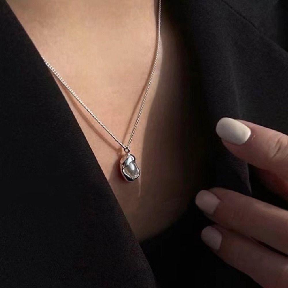 Geometric Zinc Zinc Alloy Pearl Necklace Korean Style Pendant Irregular Shell Jewelry Women Clavicle Necklace