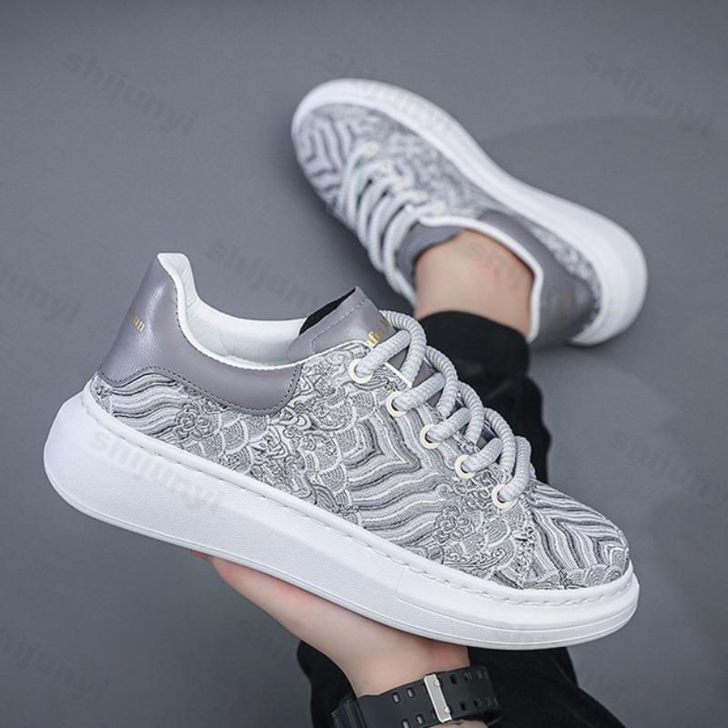Fashion Men's Totem Print Designed Fashion Trend Casual Shoes 2025 Spring New Thick Soled Comfortable Breathable Sports Chunky sneakers