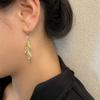 French High-End Atmosphere Unique Leaf Stud Earrings Niche Design Gentle Earrings Temperament Celebrity Light Luxury Ear Jewelry