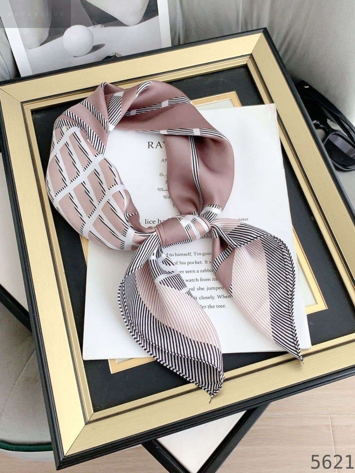 

Шелковый шарф с принтом One Size