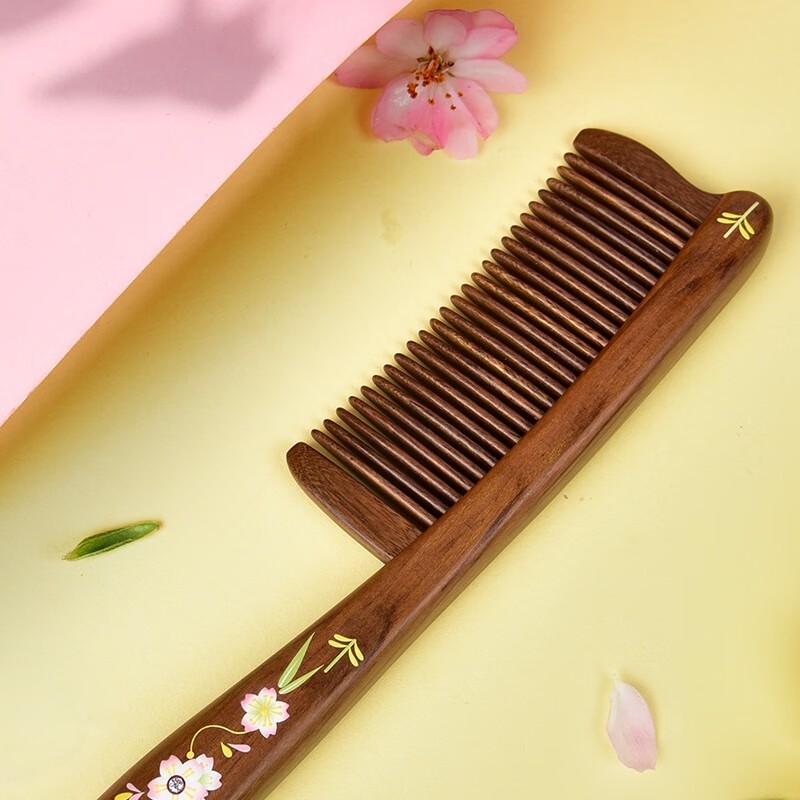 Tan Mujiang Peach Blossom Inlaid Comb Gift Set