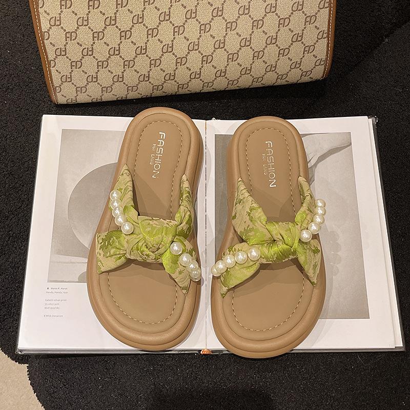 

Красивые с юбкой, крутые шлепанцы на низком каблуке для женской летней обуви 2025 новые сандалии на толстой подошве для пляжа 40 зелёный