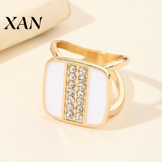 Silver Scarf Fastener Square Button, Vertical Rows of Rhinestone Design, Smooth Buckle Accessory Silk Elegant Clip for Shawls And Collars Black White