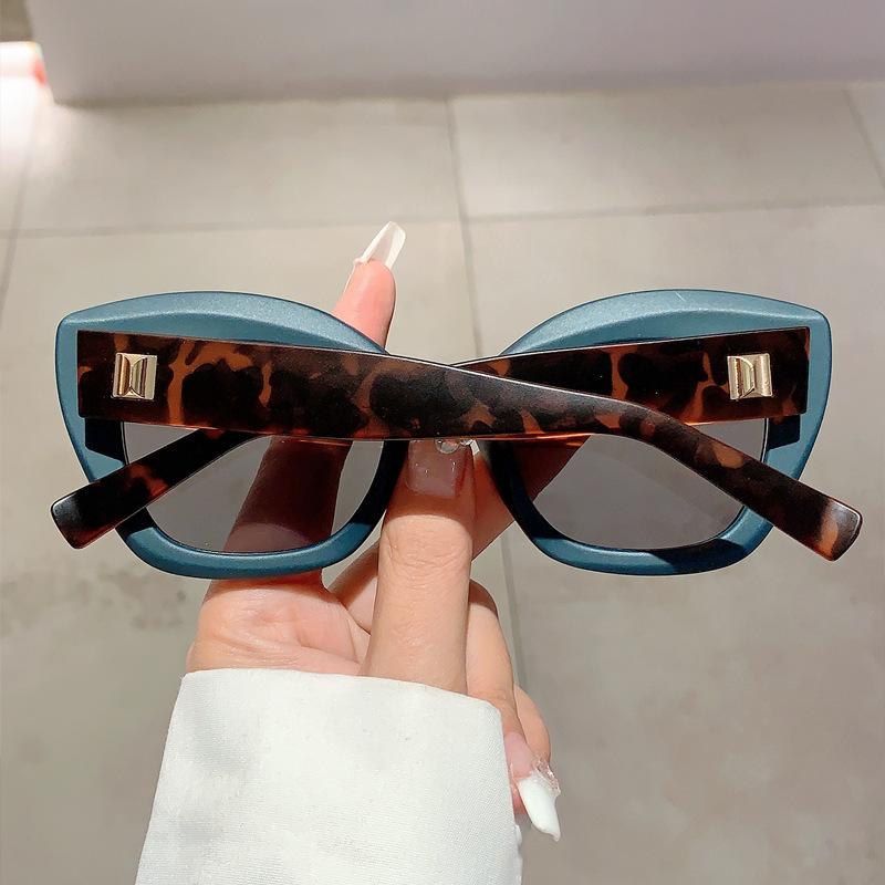 Luxury Brand Designer Vintage Cat Eye Sunglasses For Women Trendy Punk Big Frame Sun Glasses Female Eyewear