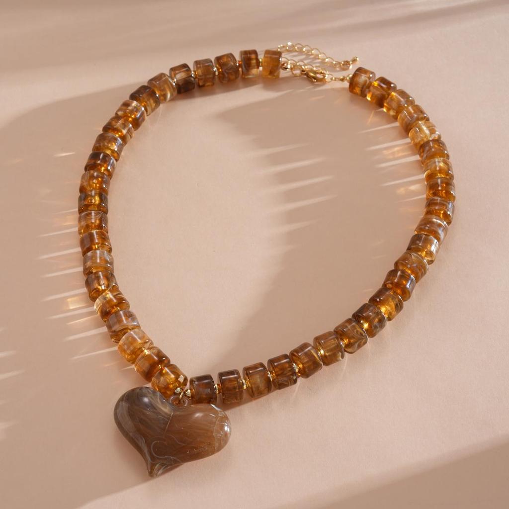 Collier Cœur Dégradé Acrylique - Chaîne de Clavicule Dopamine Haut de Gamme Européen & Américain.