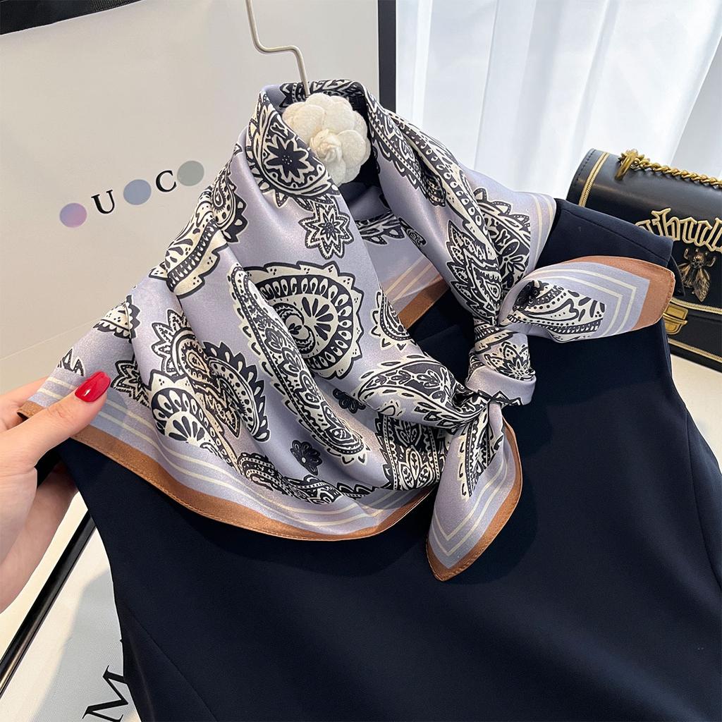 Summer new classic mulberry silk cashew flower square scarf 61cn small shawl light luxury neck protection