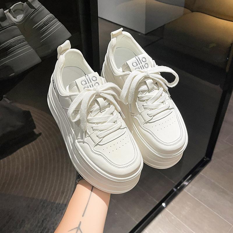 Little White Shoes Women's 2025 Spring and Summer New Popular Versatile This Year's Popular Thick-soled Mesh Casual Inner Height-increasing Board Sho