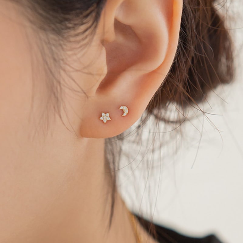 LUNNE 14k Gold Mini Halbmond Stern Zirkonia Ohrringe (14 Karat Gold) #ES26