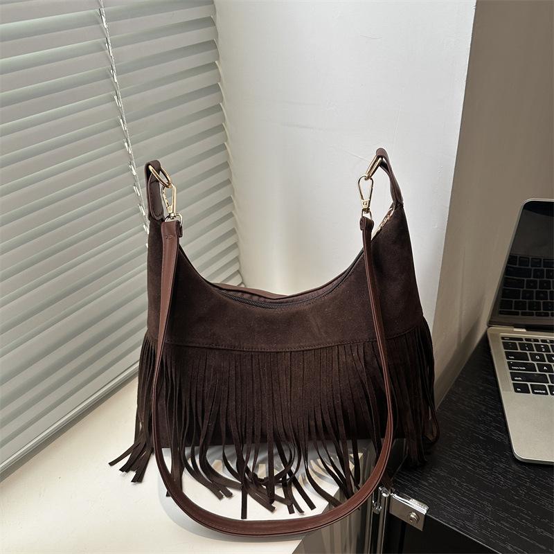 Новая однотонная повседневная сумка-мессенджер женская ретро модная сумка на плечо с бахромой нишевая большая вместимость сумка подмышку женская