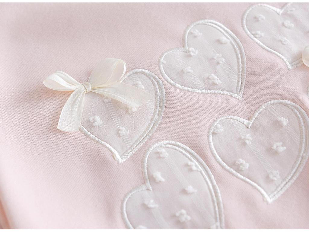 Flickors hösttröja med hjärtbroderi, spets och rosett - Söt trendig topp för barn