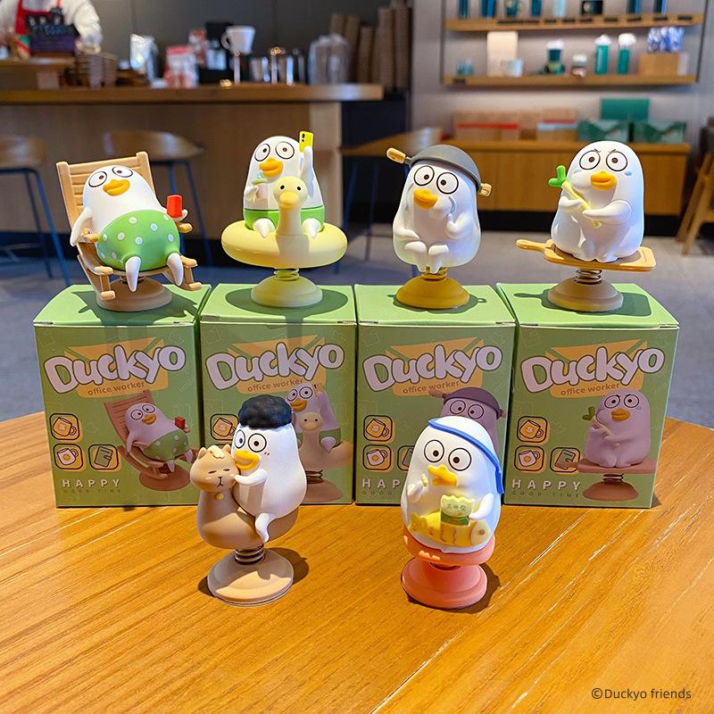 Handmade Office Desk Ornaments, Little Liu Duck Rattle, Car-mounted Ornaments, Electric Vehicle Consultation Vehicle Decoration