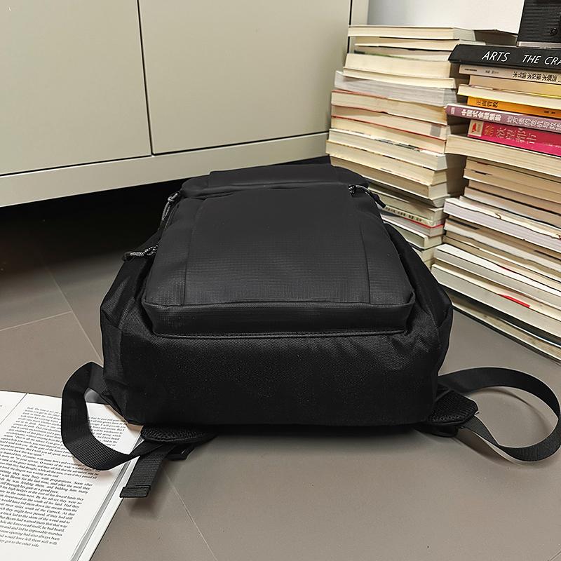 Large Capacity Backpack Men's Backpack Multi-compartment Computer Backpack