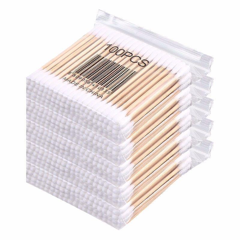 Double-ended cotton swabs for cleaning ears, removing ear makeup, disposable hygiene cotton swabs with small and pointed tips.