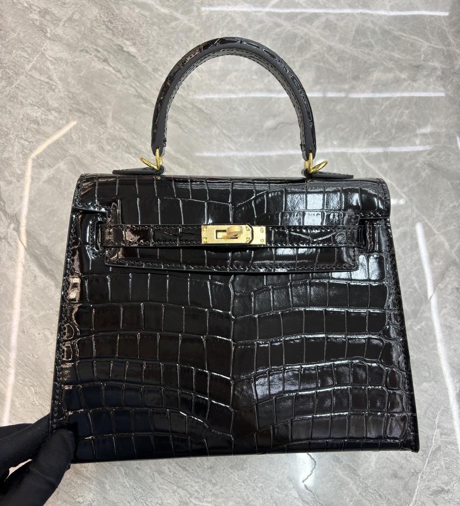 New First-layer Cowhide High-gloss Crocodile Pattern, Bag Gold Buckle Belly Handbag Atmospheric Fashion Leather Shoulder Bag