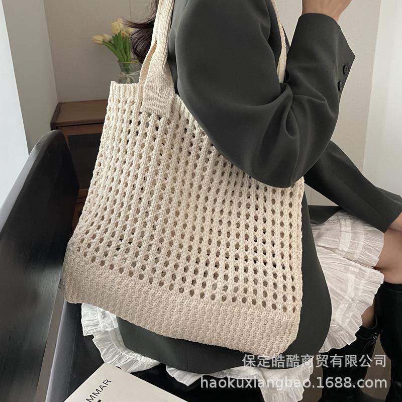 Lazy slack bag lady 2025 new spring and summer hollow knitted handbag shoulder large capacity tote bag