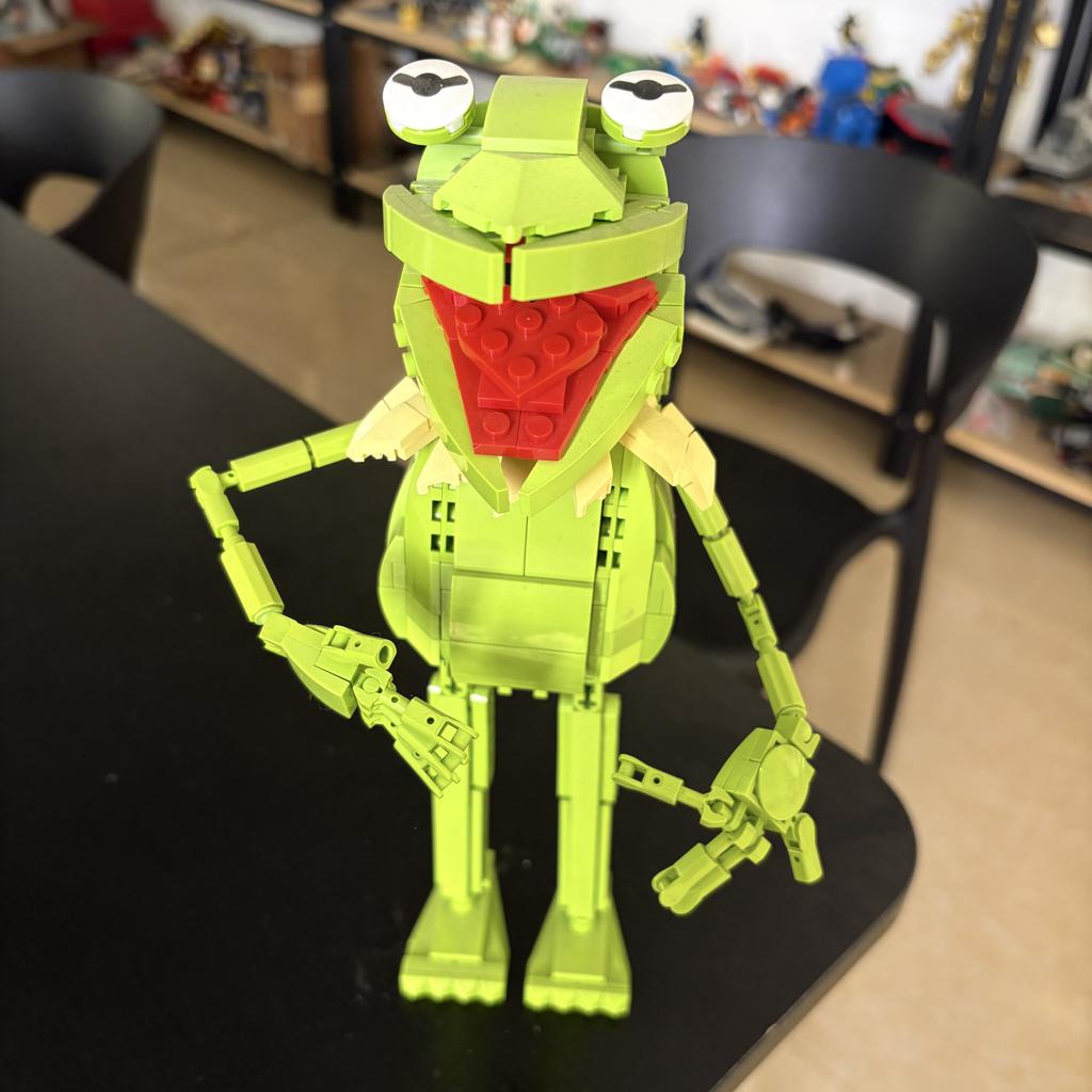 442pcs Kermits The Frog Funny Model Building Blocks DIY Bricks Creative Action Figures Idea Christmas Gifts Kids Toy Birthday