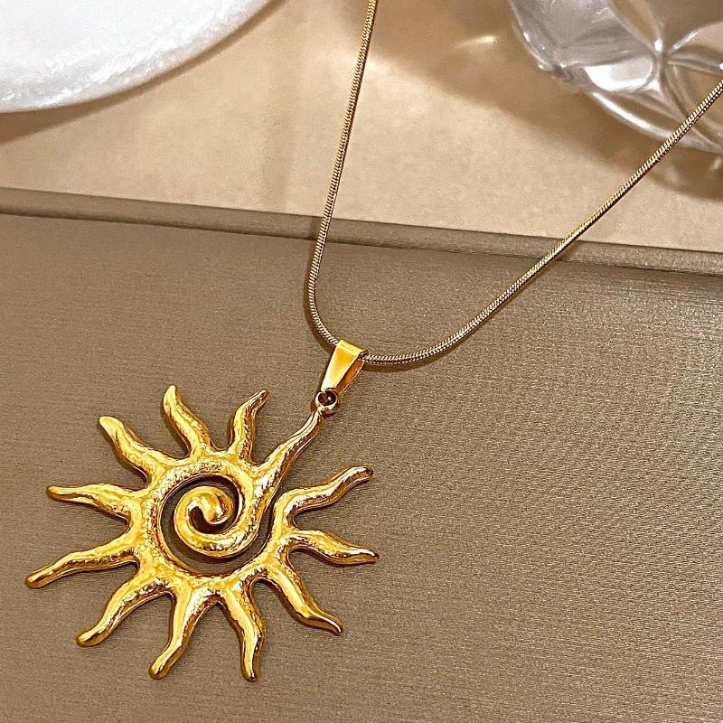 1 Stück Vintage Sonnen Totem Anhänger Halskette Für Frauen Edelstahl Kette Halskette Täglichen Party Schmuck Geschenke