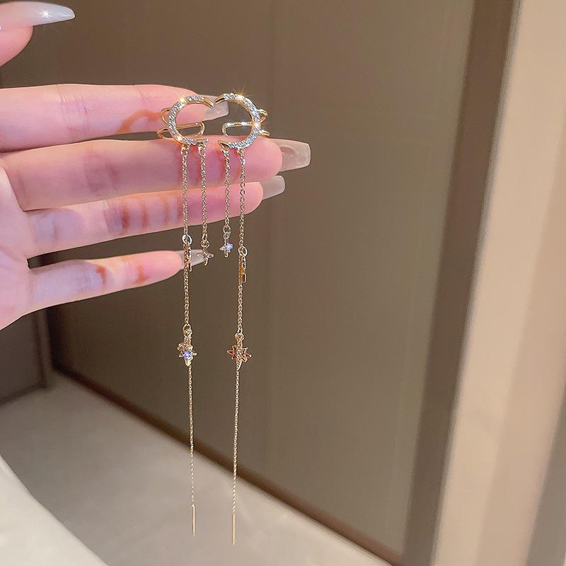 Kpop Gold Color Rhinestone Moon Star Clip Earrings for Women Simple Butterfly Fake Cartilage Long Tassel Ear Cuff Jewelry Gifts
