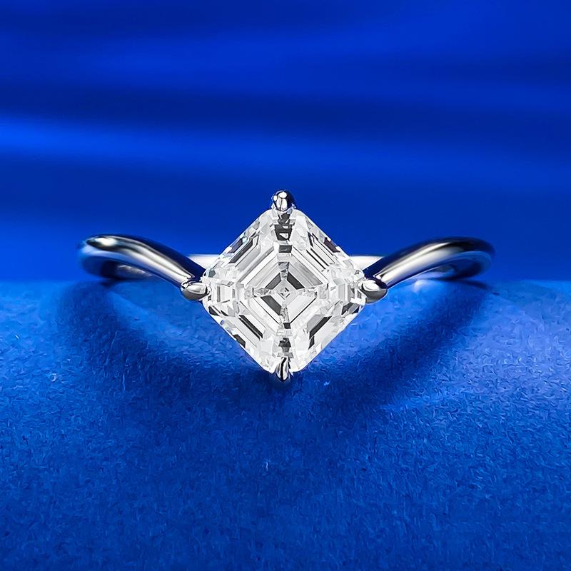 

Lulu Tong S925 Silver Simulated Diamond Pagoda Ring - Elegant 6*6 Cut. Size 5