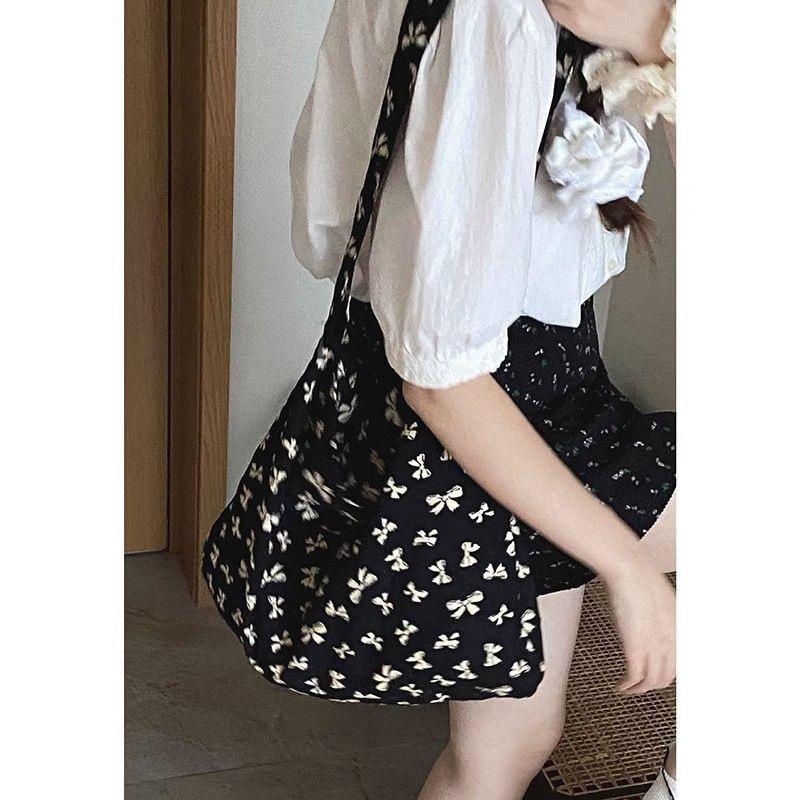 Female College Student Large Capacity Canvas Bag Shoulder Bag Sweet Floral Butterfly Commuting Tote Bag