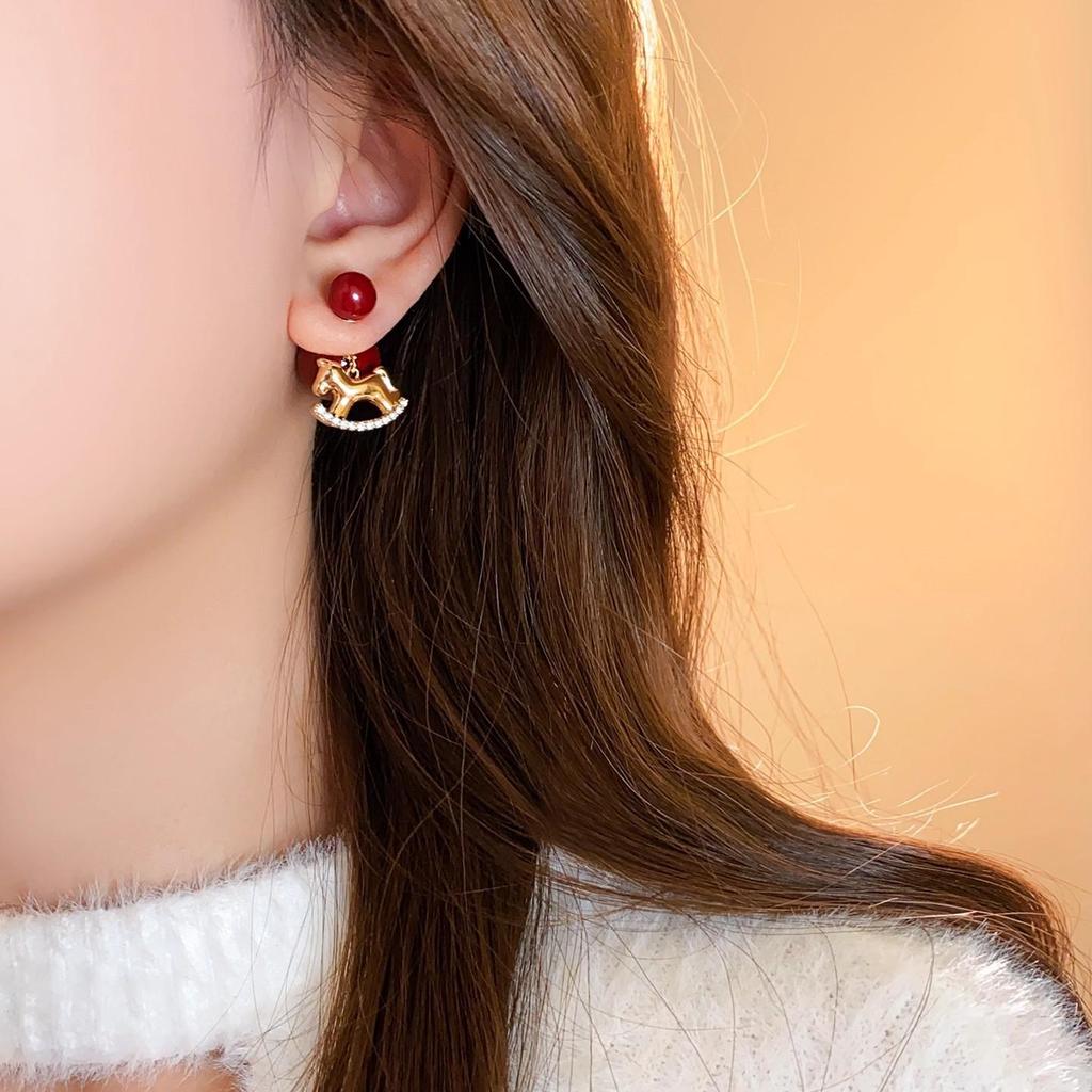 Elegant Women's Two-Way French Pony Pendant Red Pearl Earrings